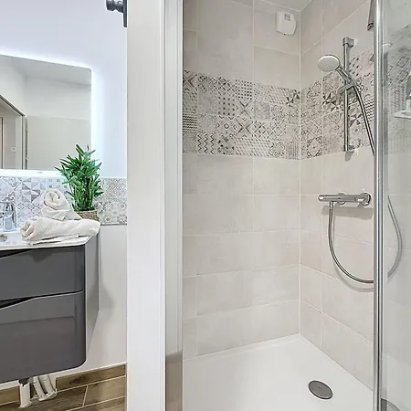 Oceanide-2 By Interhome